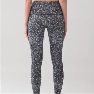 Lululemon Wunder Under workout pants